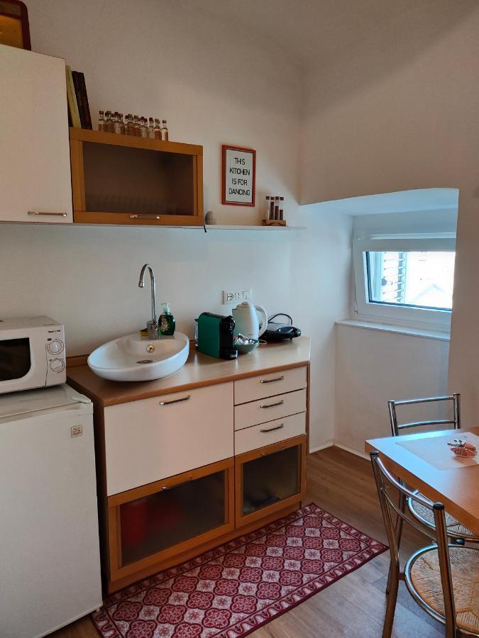 Volta 8 Rooms Triest Exterior foto